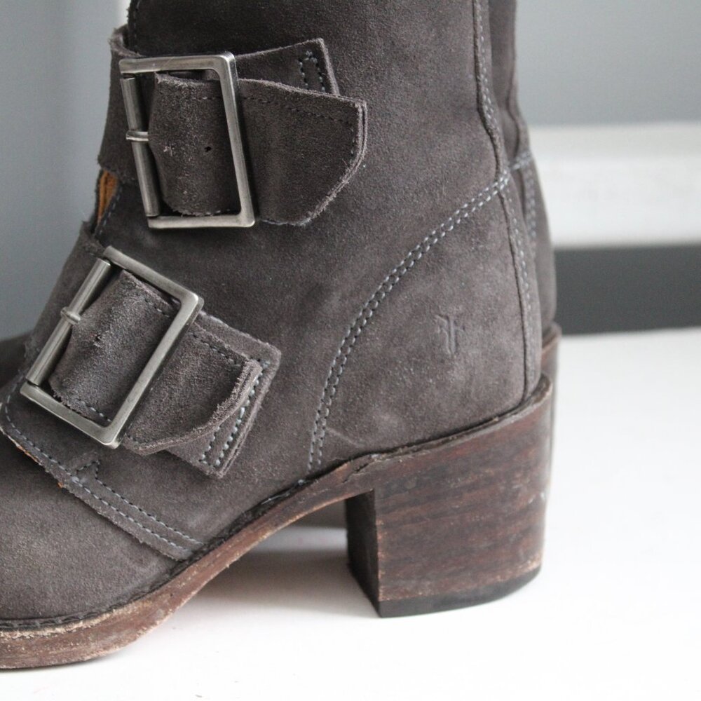 FRYE Women's Sabrina Double Buckle Suede Heel Boot Charcoal Brown USA Size 7 - Picture 6 of 8